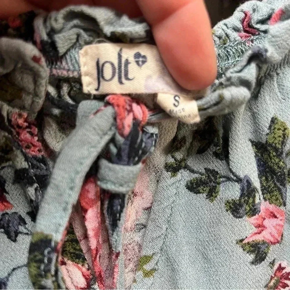 🌟 Jolt Off the shoulder top size Sm 🌟 - Picture 5 of 6